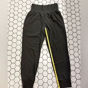 Athleta salutation joggers